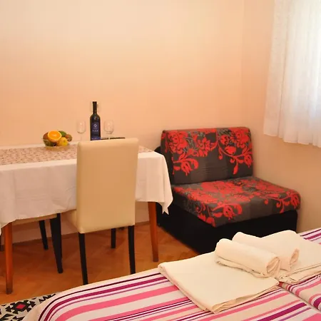 Ljubica Lägenhet Makarska
